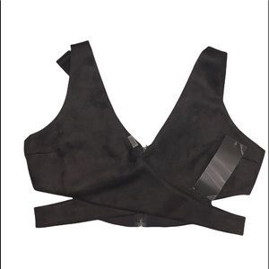 ✨BCBG Dae Crop Top Size L